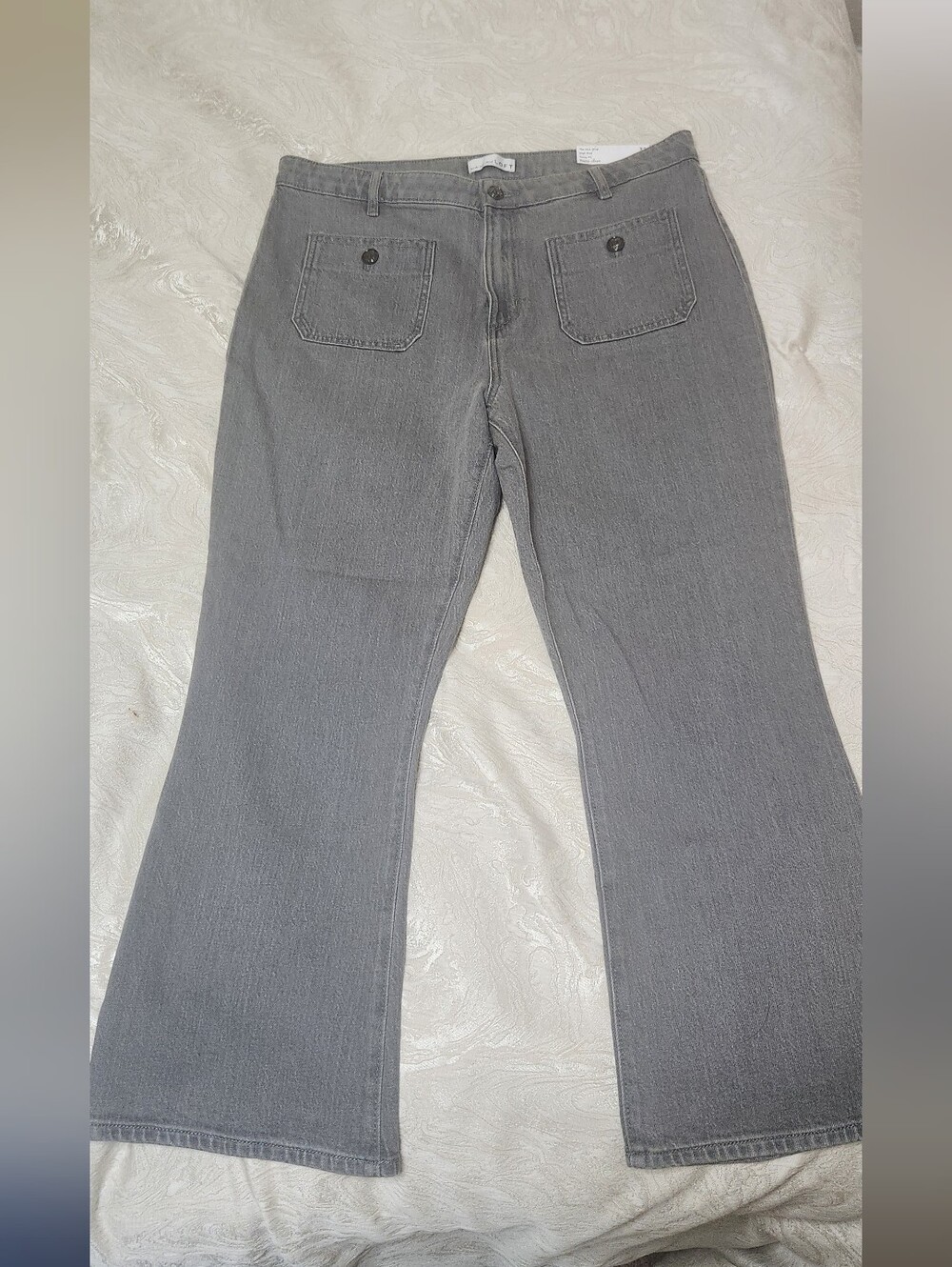 NWT LOFT Curvy High Rise Kick Crop Jeans Gray Clean Hem 32 14R
